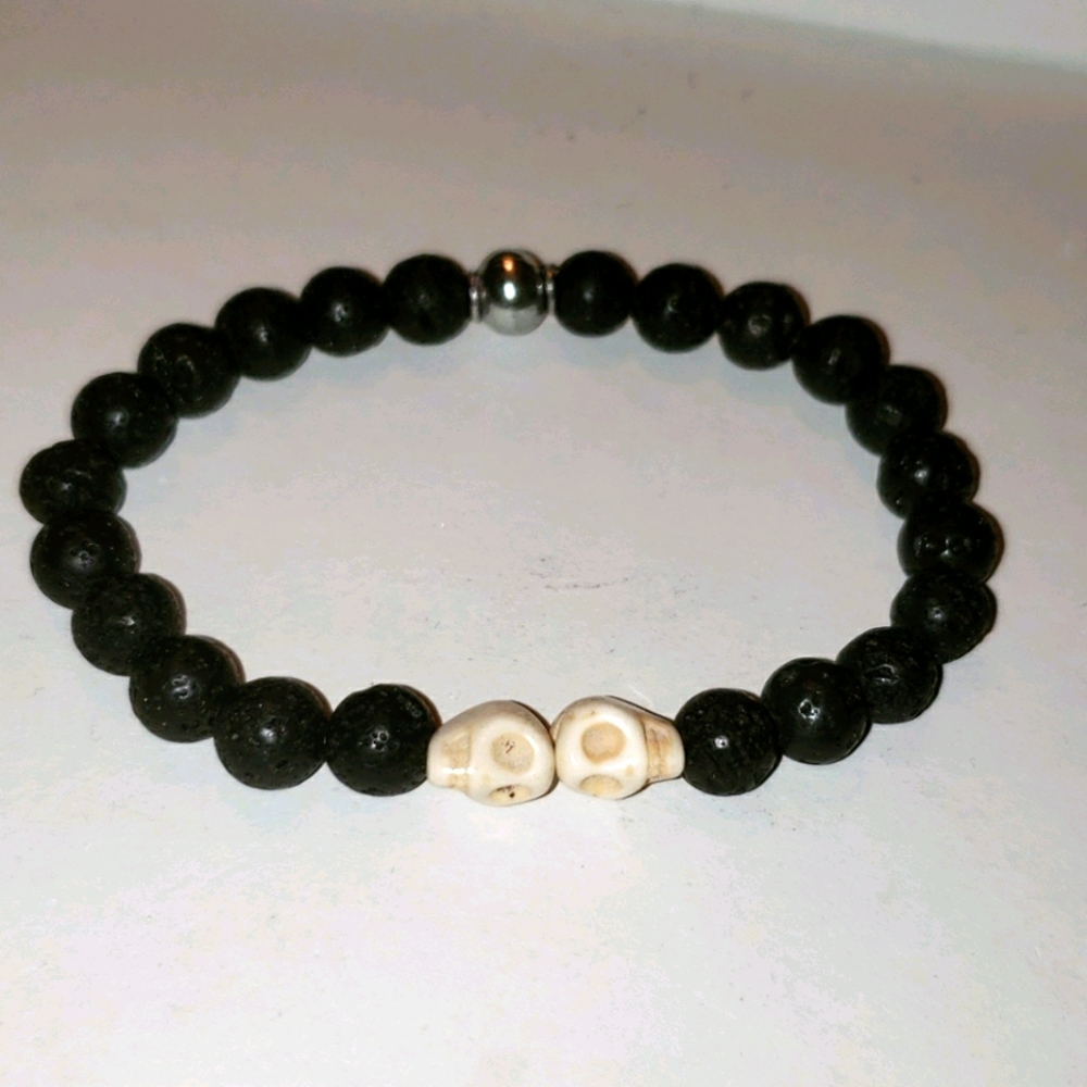 NWOT! Lava Stone Skull Bracelet